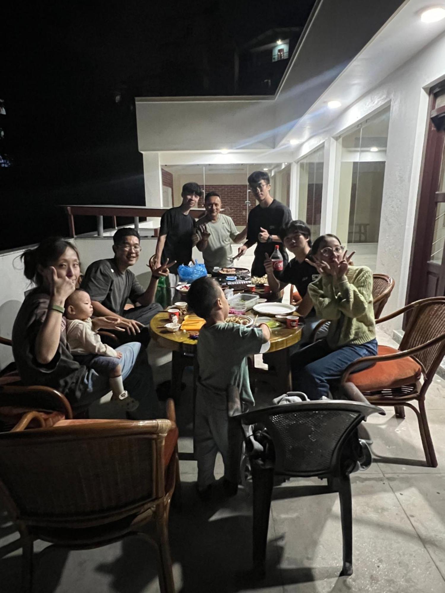 The Sparkling Turtle Backpackers Hostel Kathmandu Buitenkant foto